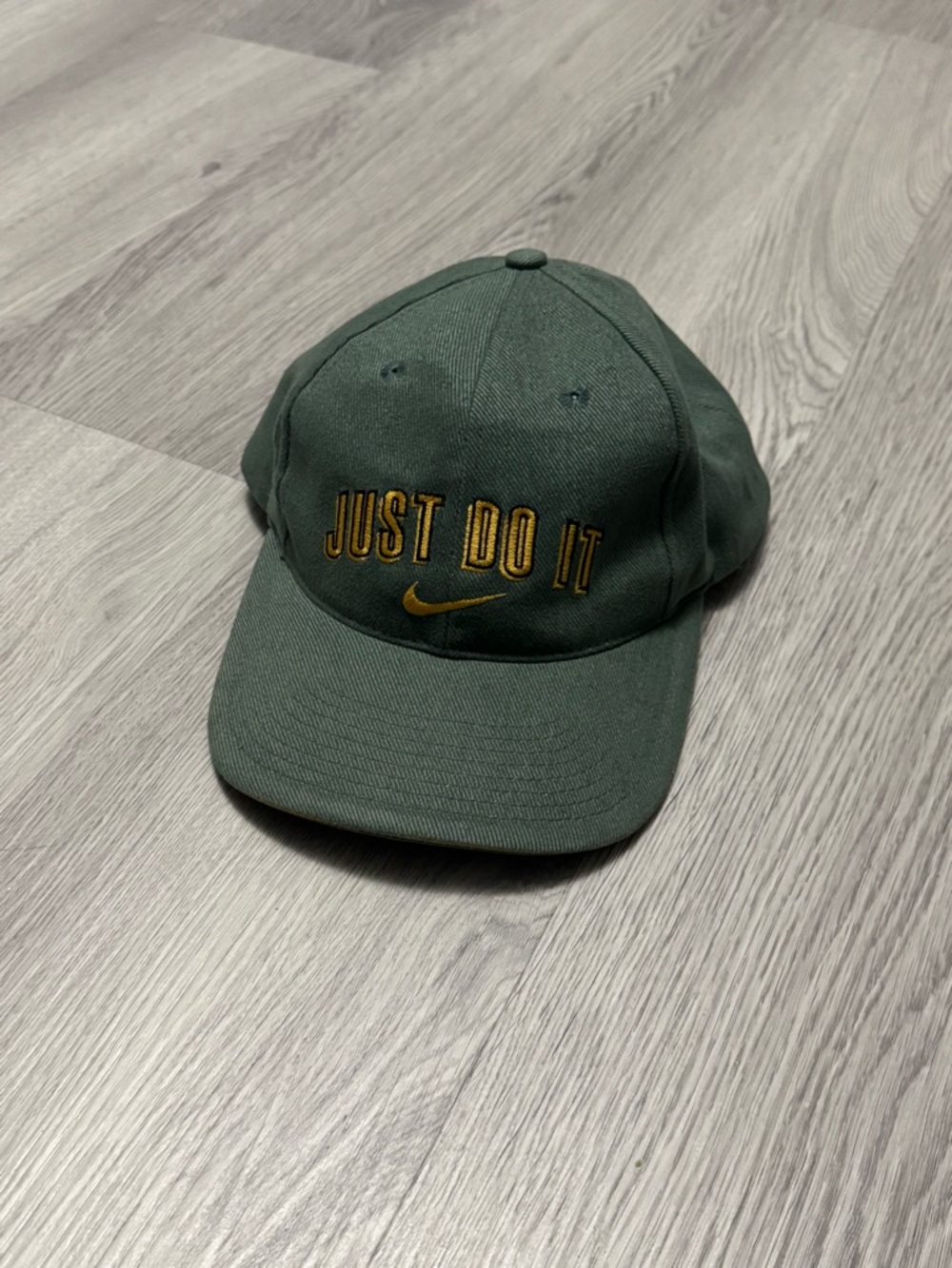 Nike Men’s Green “Just Do It” Embroidered Baseball Cap Vintage 90s